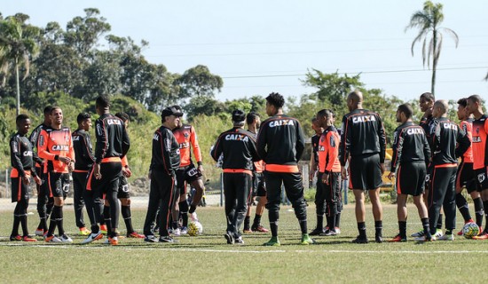 28003752606_53472009f1_z